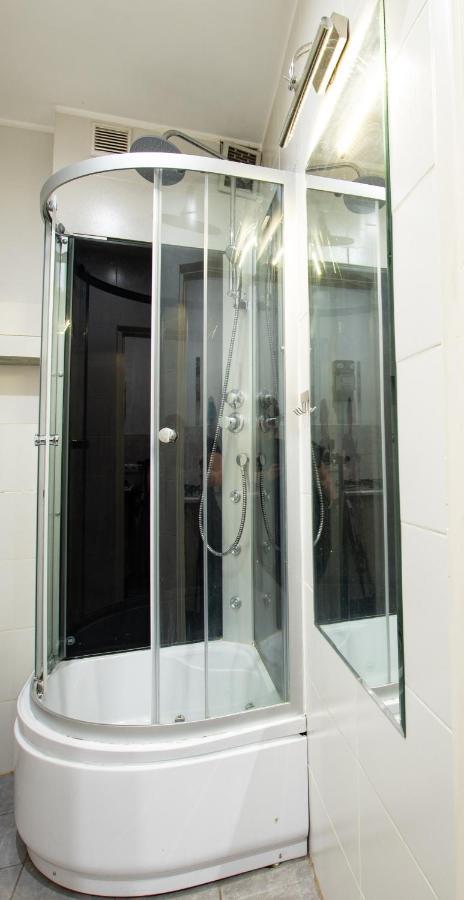 Apartament Estakada เชสโตฮอวา ภายนอก รูปภาพ
