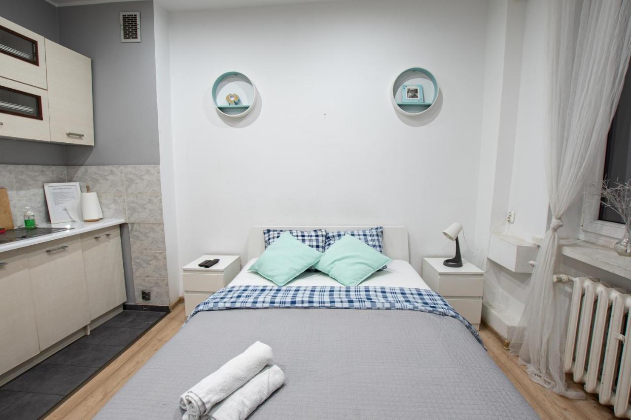 Apartament Estakada เชสโตฮอวา ภายนอก รูปภาพ