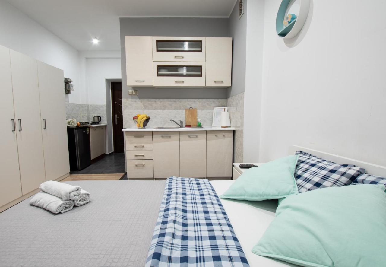 Apartament Estakada เชสโตฮอวา ภายนอก รูปภาพ