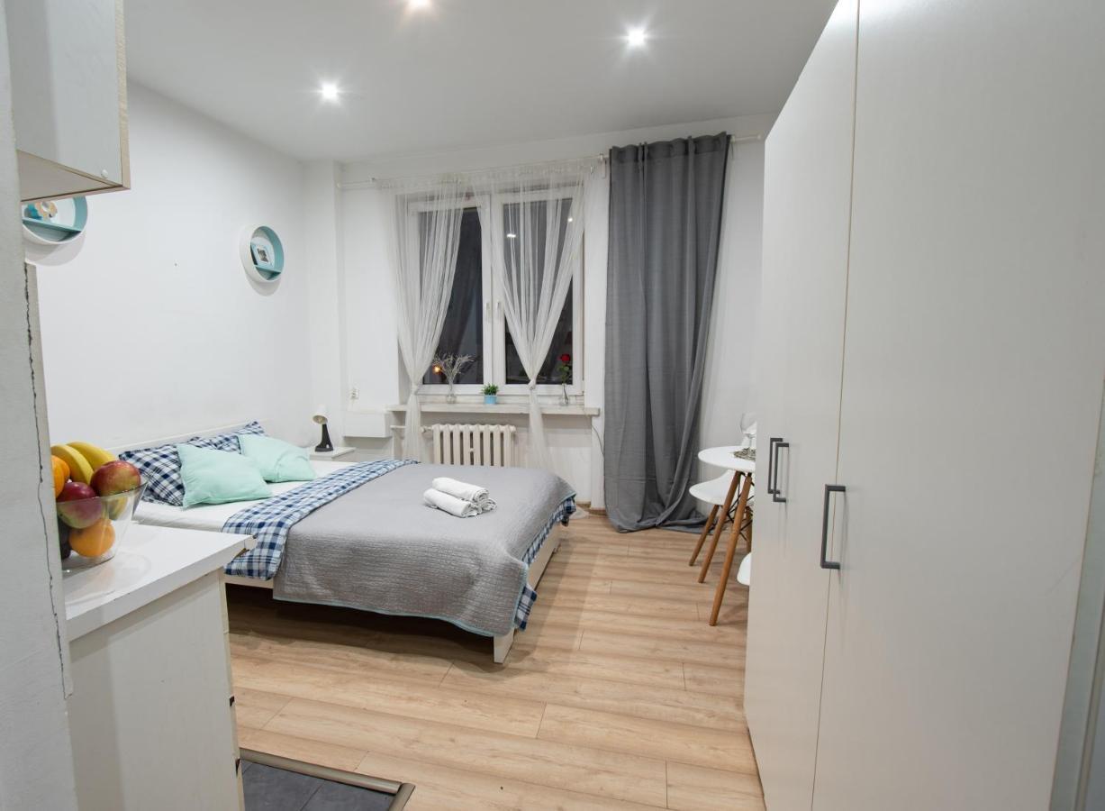 Apartament Estakada เชสโตฮอวา ภายนอก รูปภาพ
